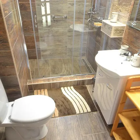 And Veronika Apartment *